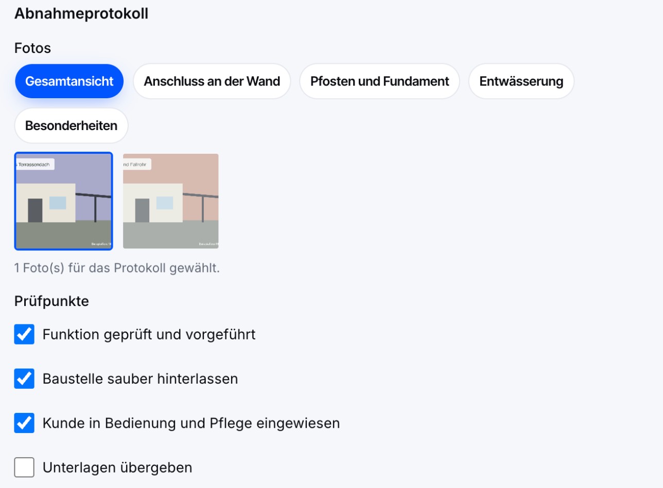 Abnahmeformular im Musterbetrieb: fünf Fotokategorien, ausgewähltes Foto, vier Prüfpunkte mit Haken.